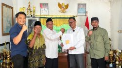 BAZNAS Ciamis Salurkan Kursi Roda dan Bantuan Rumah di Cihaurbeuti